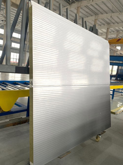 隱釘純平鏡面巖棉夾芯板 聚氨酯雙測封巖棉夾芯板