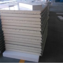 【河南信陽(yáng)聚氨酯彩鋼夾芯板巖棉夾心彩鋼板隔熱板圖片】河南信陽(yáng)聚氨酯彩鋼夾芯板巖棉夾心彩鋼板隔熱板