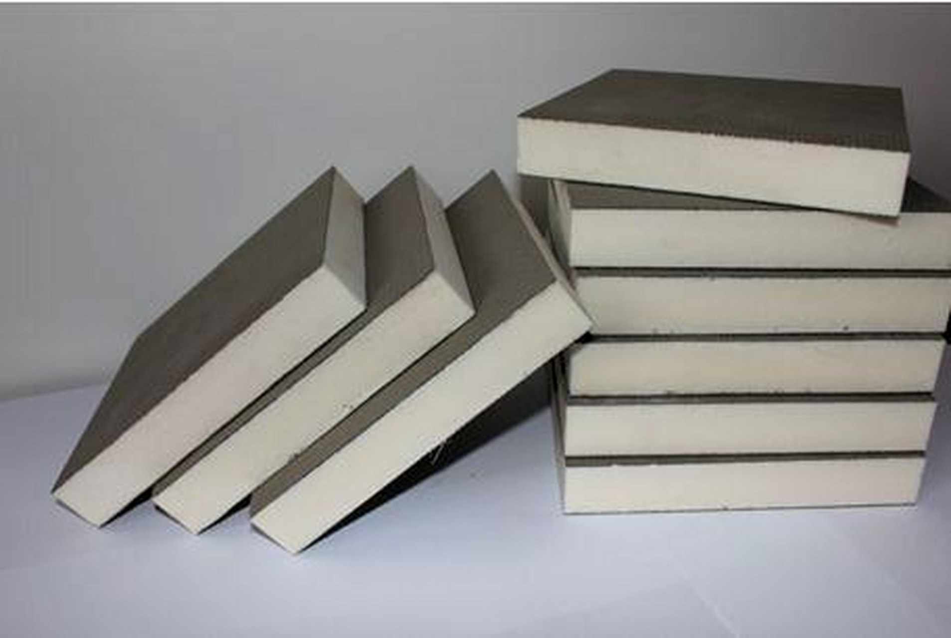 聚氨酯保溫板的多領(lǐng)域應(yīng)用與優(yōu)勢