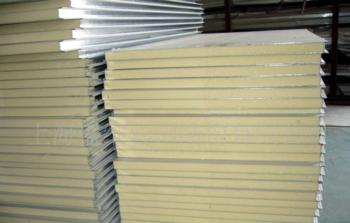 聚氨酯夾芯板的優(yōu)質(zhì)性能與價格分析